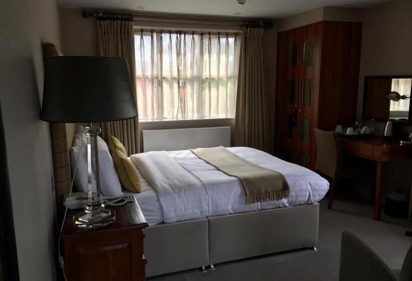 Castle Hotel & Apartments