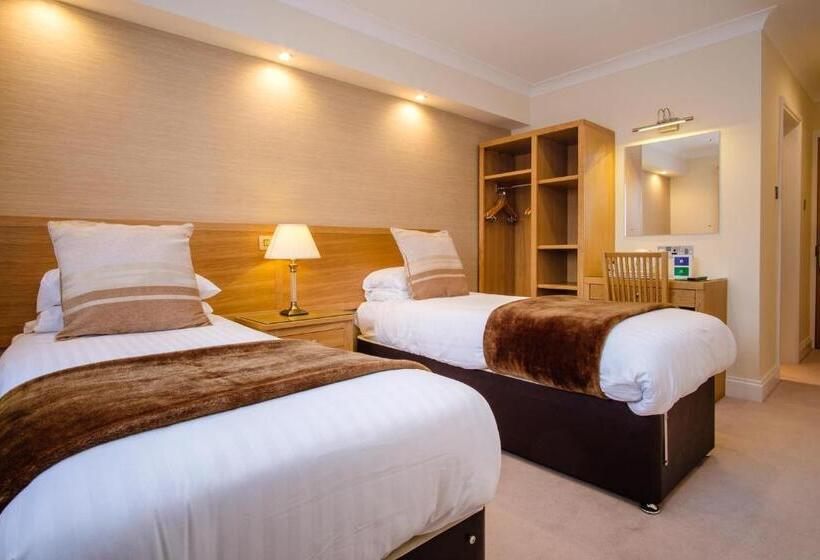 בית מלון כפרי Adamson