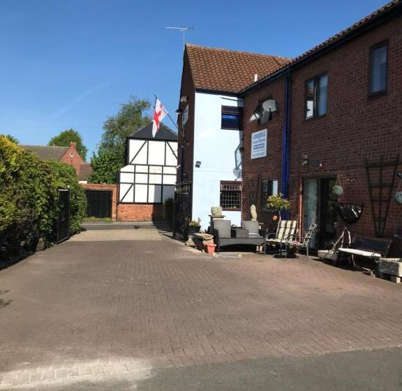 Отель Admiral Guest House