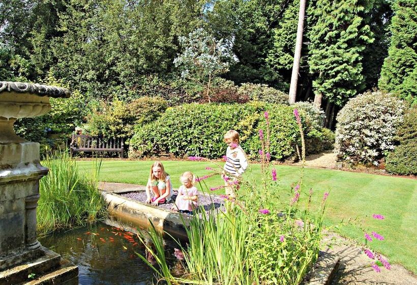 ホテル Ashdown Park