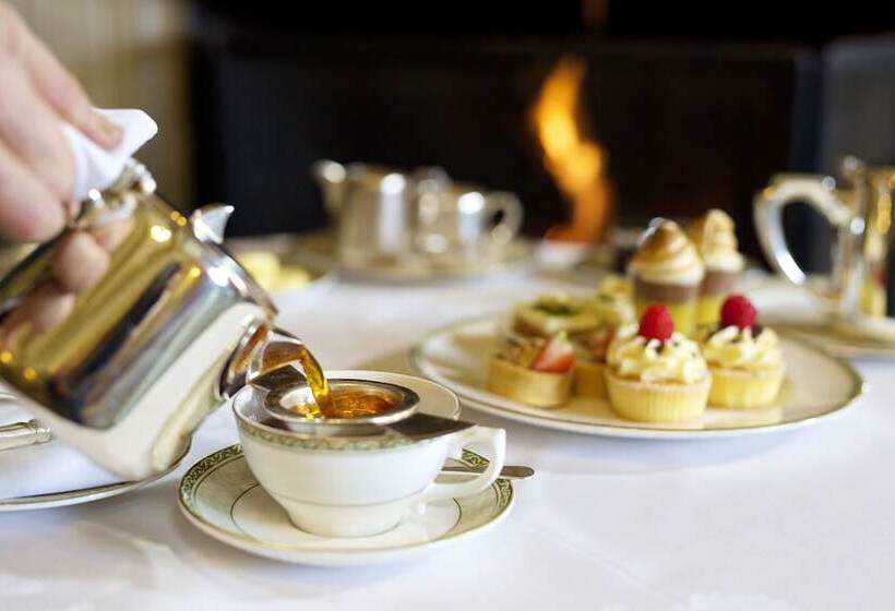 ホテル Ashdown Park