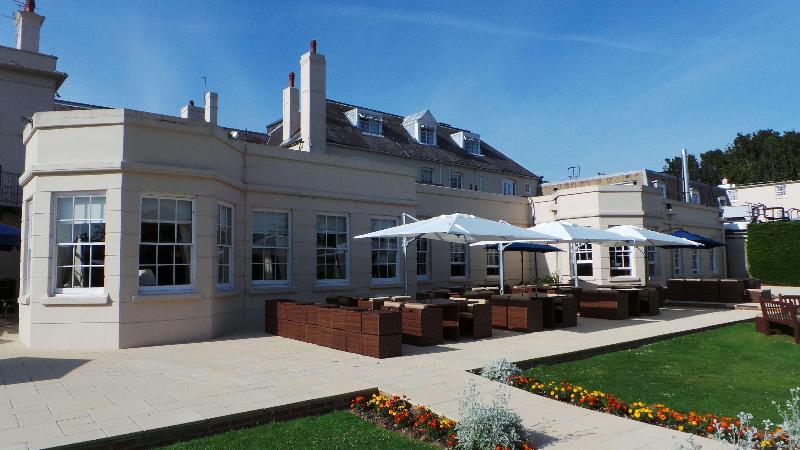 Отель Avisford Park