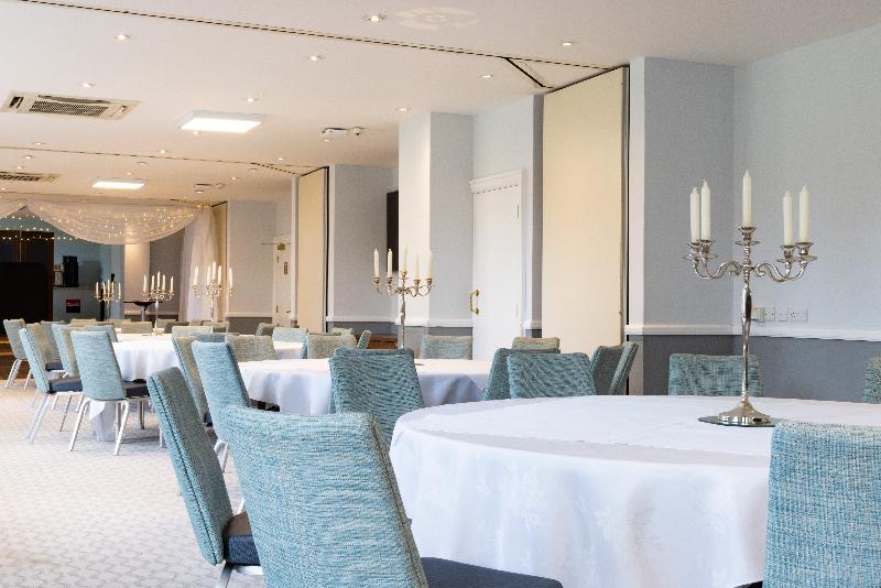 Отель Avisford Park