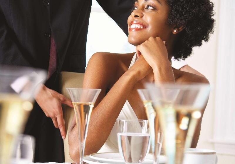 Отель Avisford Park