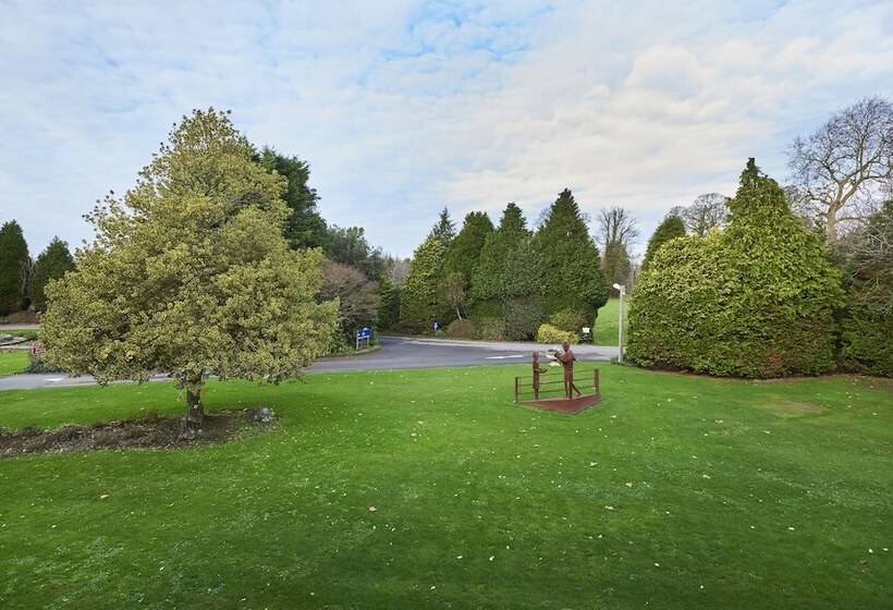 Отель Avisford Park