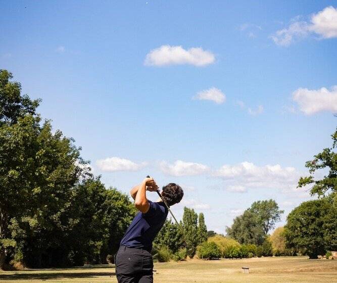 Отель Avisford Park