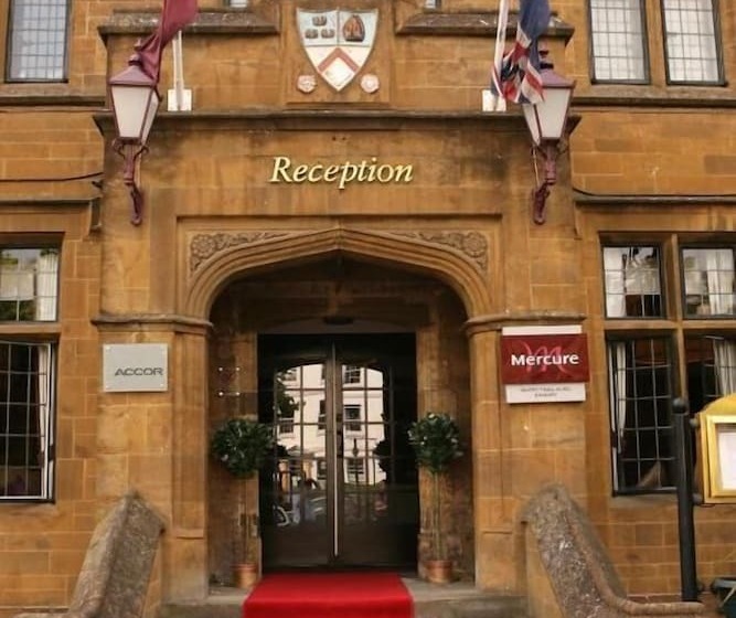 ホテル Whately Hall