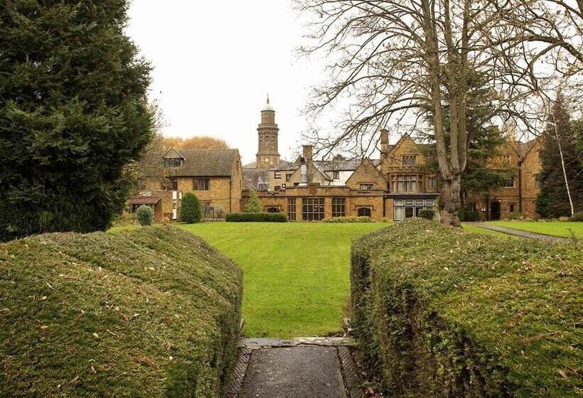 בית מלון כפרי Whately Hall