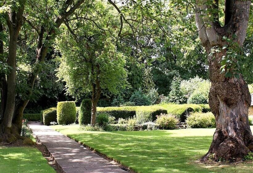 בית מלון כפרי Whately Hall