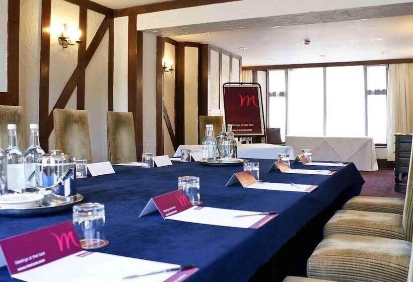 ホテル Whately Hall