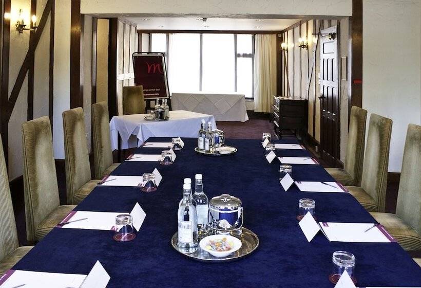 Отель Whately Hall