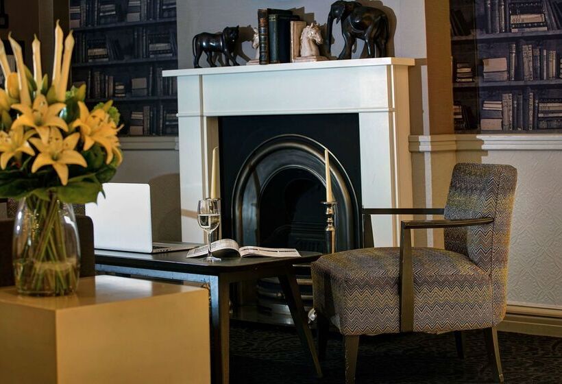 ホテル Cresta Court