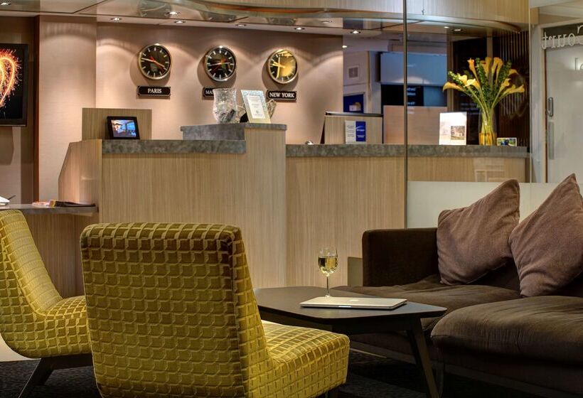 ホテル Cresta Court