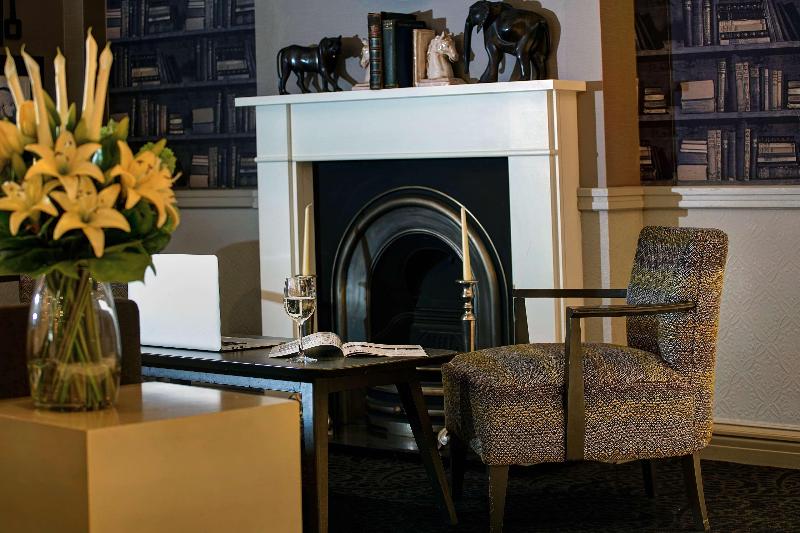 ホテル Cresta Court