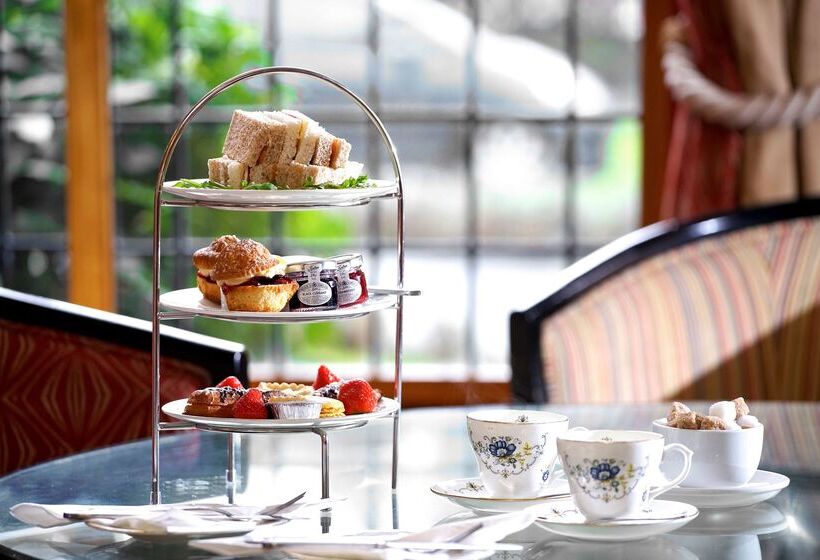 בית מלון כפרי Best Western Plough And Harrow