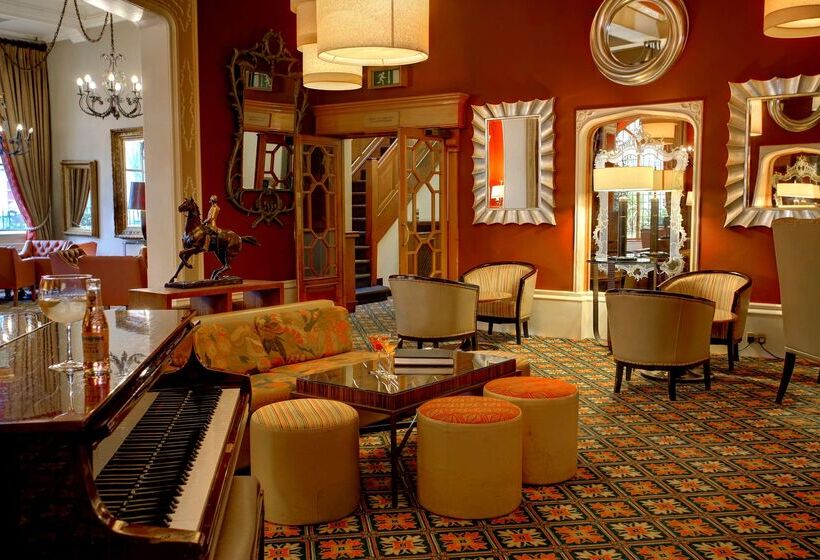 בית מלון כפרי Best Western Plough And Harrow