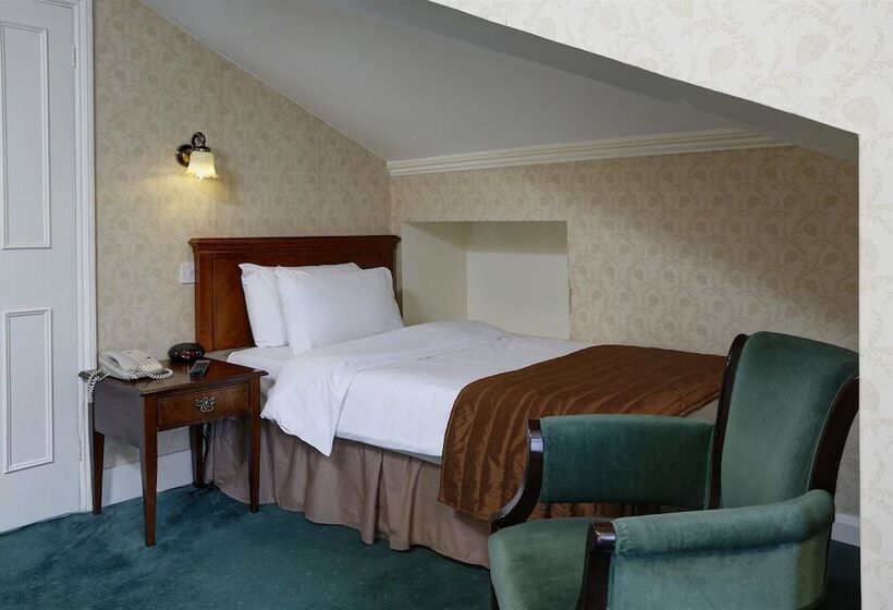 בית מלון כפרי Best Western Swiss Cottage