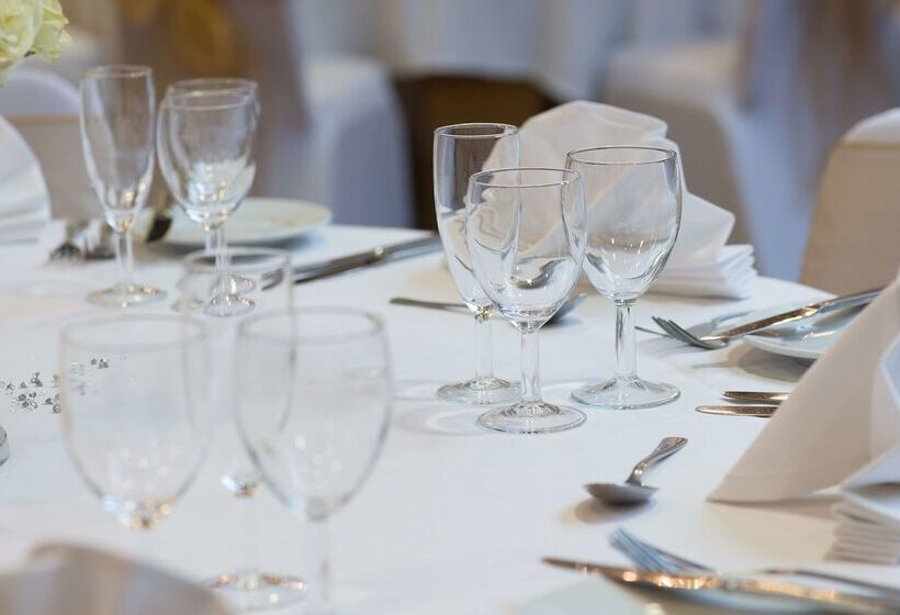 Отель Best Western The Rose & Crown