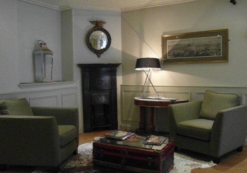 Brooks Hotel Edinburgh