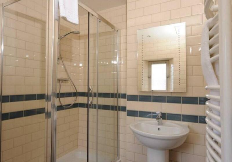 Brooks Hotel Edinburgh