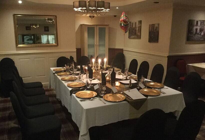 Brookside Hotel & Restaurant ,suitable For Solo Travelers, Couples, Families, Groups Education Trips