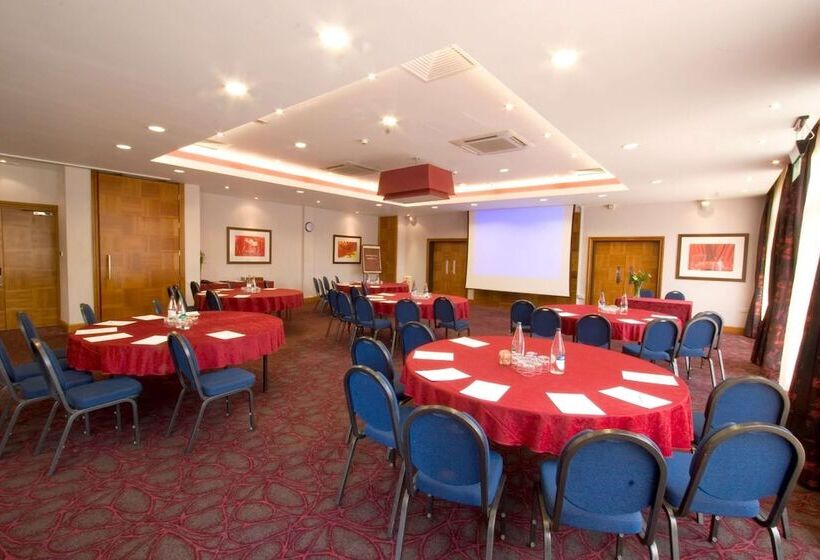 Cambridge Bar Hill Hotel, Bw Signature Collection