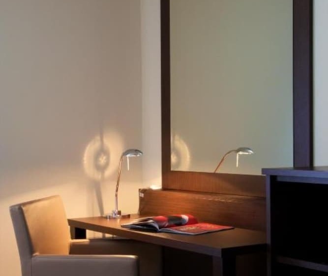 Cambridge Bar Hill Hotel, Bw Signature Collection