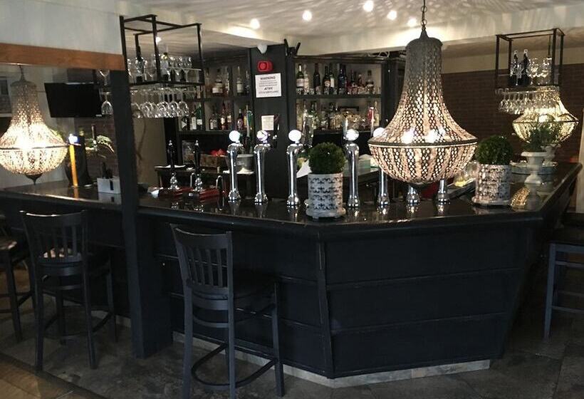 Отель Carreg Bran