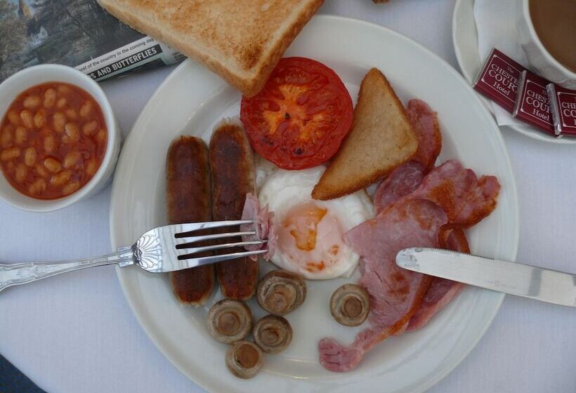 Отель The Chester Court