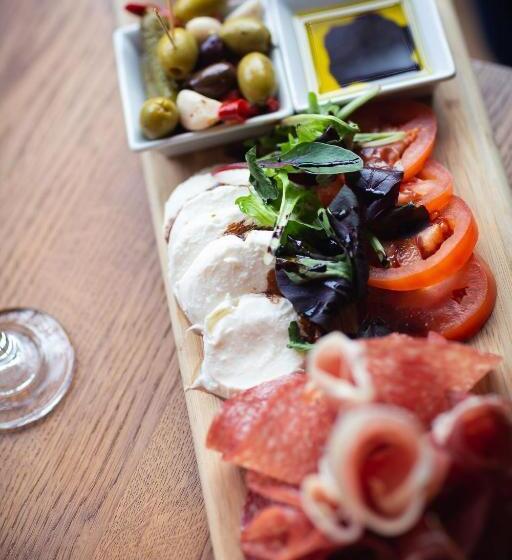 فندق Chester House