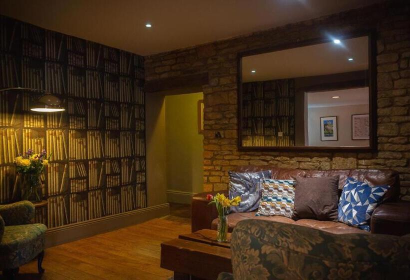 فندق Chester House