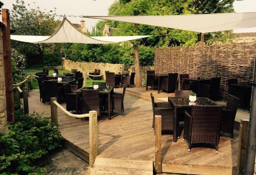 فندق Chester House