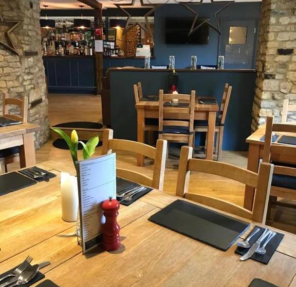 فندق Chester House