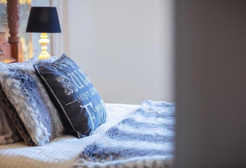 فندق Chester House