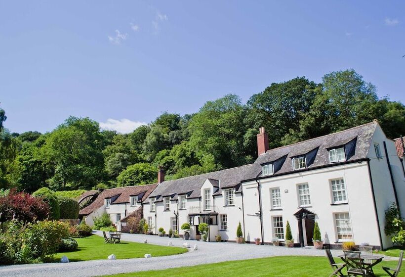 فندق Combe House