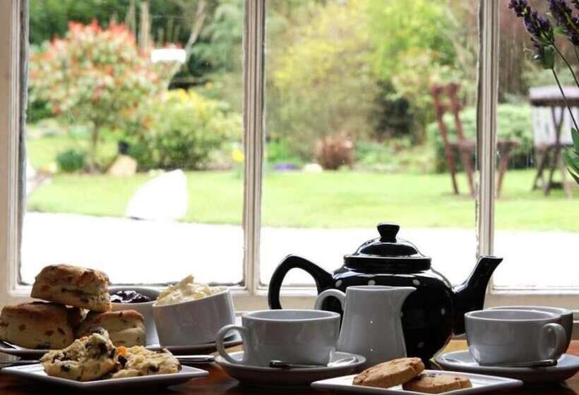 فندق Combe House