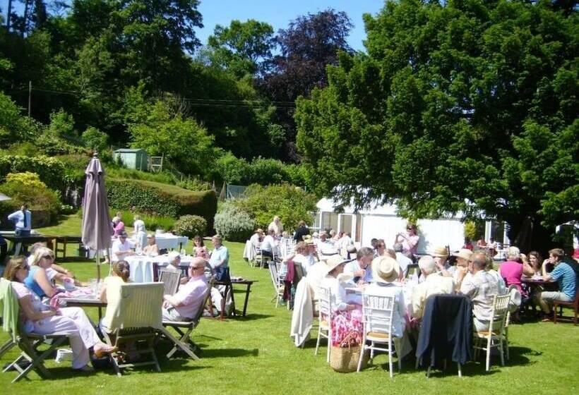 فندق Combe House