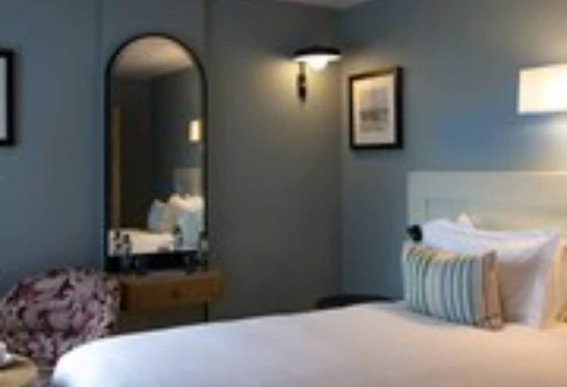 Отель The Relais Cooden Beach