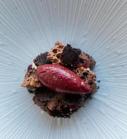 Отель Cottage In The Wood