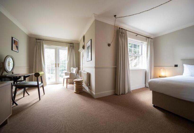 Отель Cottage In The Wood