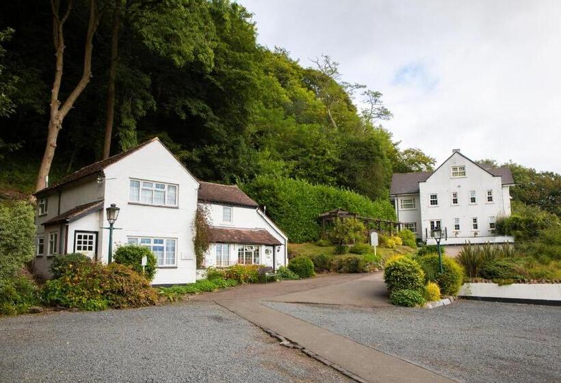 Отель Cottage In The Wood