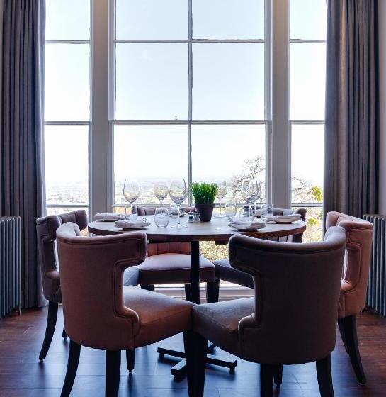 Отель Cottage In The Wood