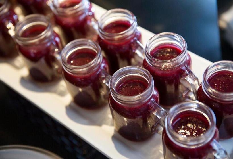 בית מלון כפרי Crowne Plaza Basingstoke, An Ihg