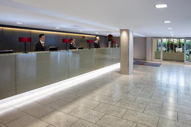 ホテル Crowne Plaza Heathrow