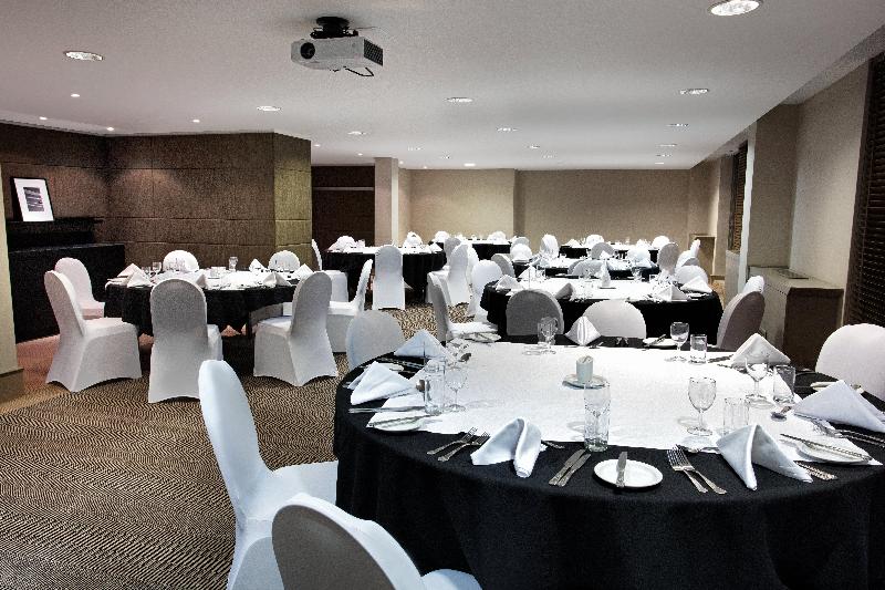 هتل Crowne Plaza Heathrow