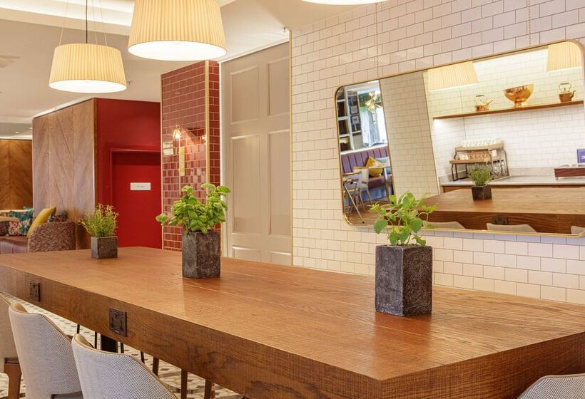 호텔 Doubletree By Hilton Bath