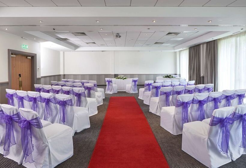 호텔 Doubletree By Hilton Bristol North