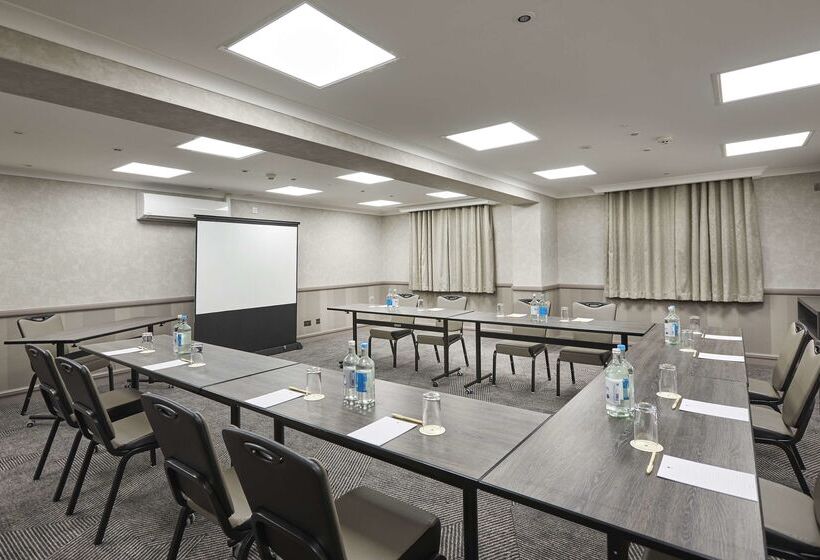 호텔 Doubletree By Hilton Bristol North