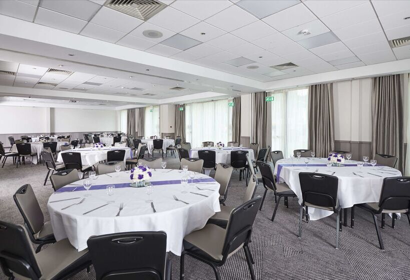 호텔 Doubletree By Hilton Bristol North