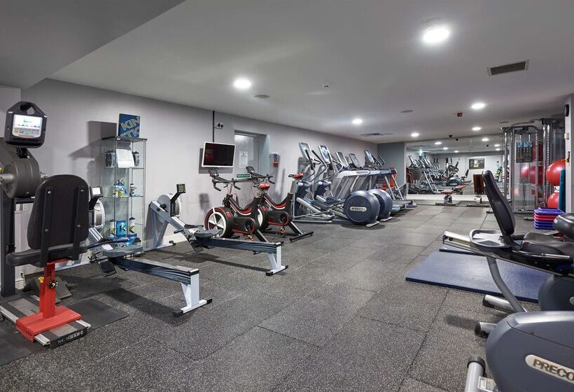 호텔 Doubletree By Hilton Bristol North